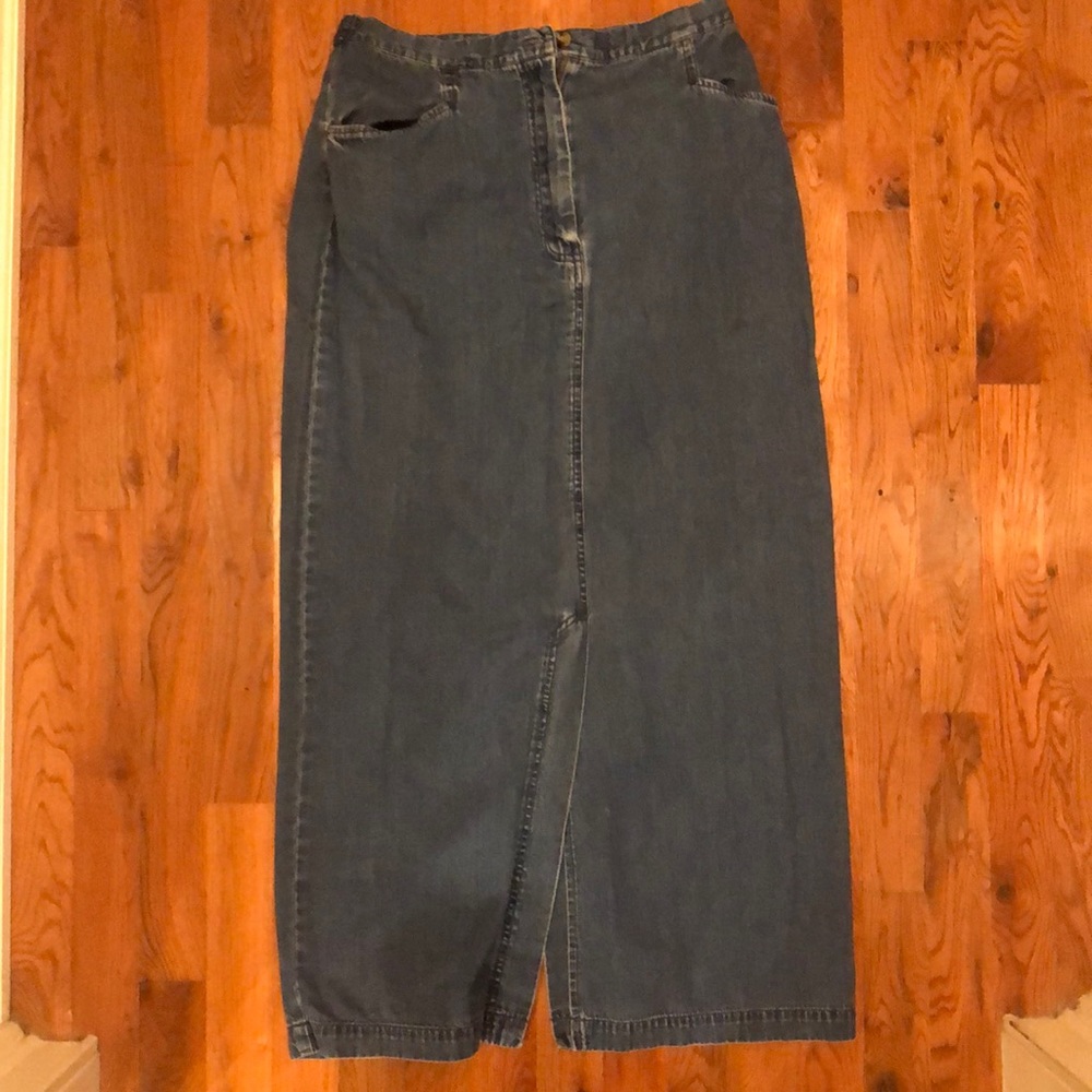 Denim skirt